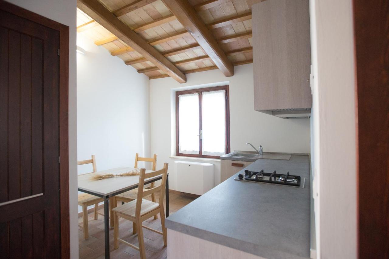 Moretti Village - Sophie Rooms Country House 西维尔诺瓦·马尔凯 外观 照片