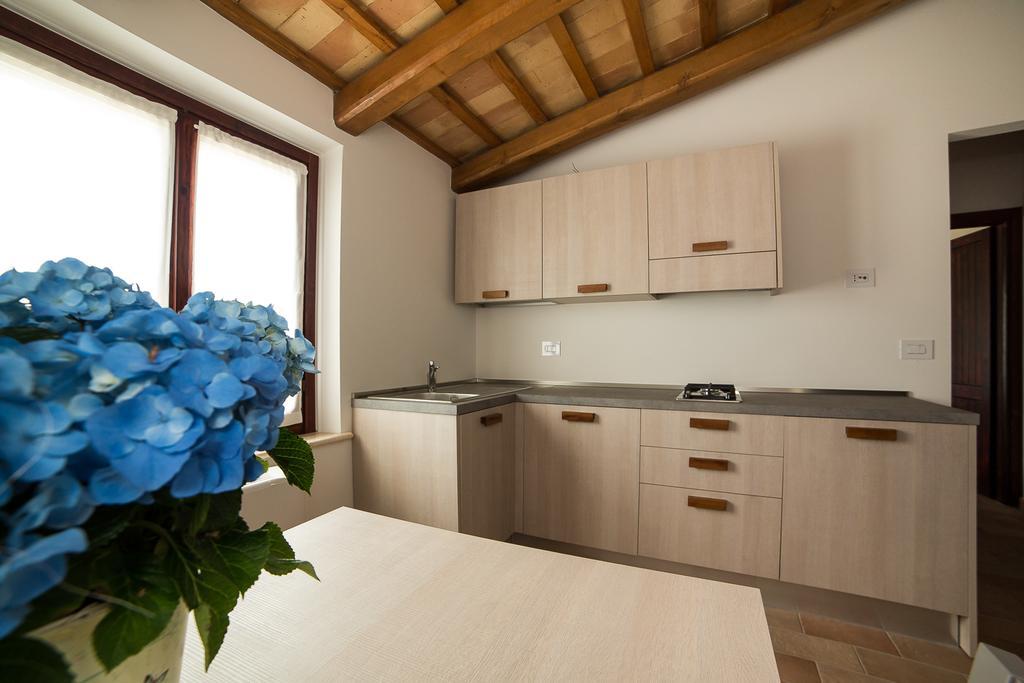 Moretti Village - Sophie Rooms Country House 西维尔诺瓦·马尔凯 外观 照片