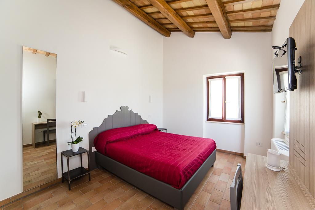 Moretti Village - Sophie Rooms Country House 西维尔诺瓦·马尔凯 外观 照片